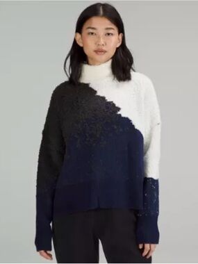 Lululemon Ombré Merino-blend Turtleneck Sweater in size 4